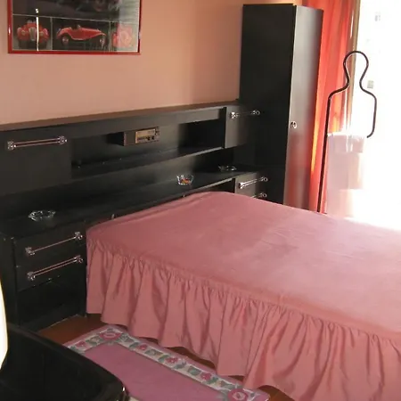 Отель Residencial Nosso Lar Лиссабон